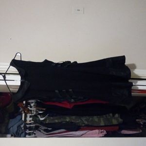 Fitted mini black dress